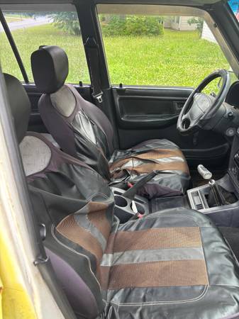 1998 Chevrolet Tracker Base 4dr SUV — photo 8