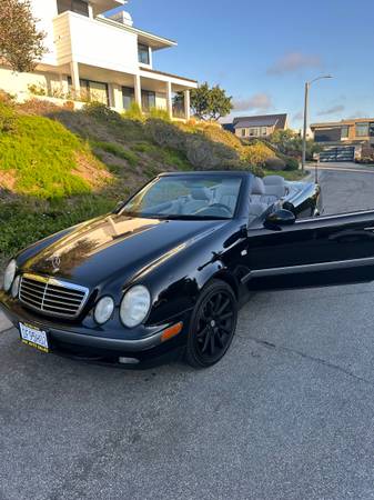 1999 Mercedes-Benz CLK Class Base CLK 320 Convertible Automatic — photo 1