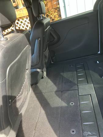2018 Dodge Grand Caravan SE — photo 12