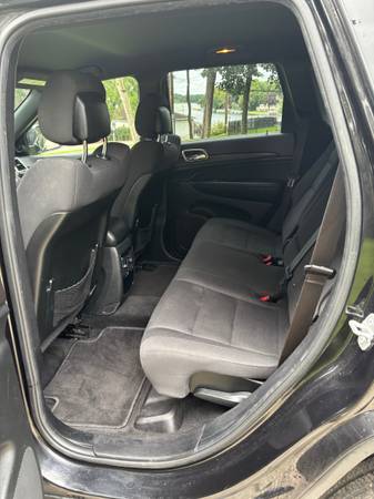 2015 Jeep Grand Cherokee Laredo 4dr 4x2 Automatic — photo 8
