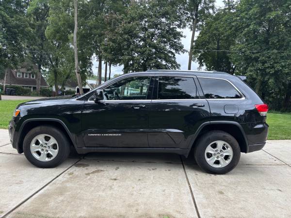 2015 Jeep Grand Cherokee Laredo 4dr 4x2 Automatic — photo 2