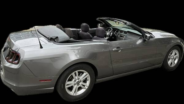 2014 Ford Mustang GT 2dr Coupe Manual — photo 3