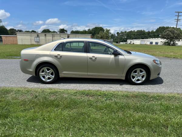 2012 Chevrolet Malibu LS 4dr Sedan Automatic — photo 4