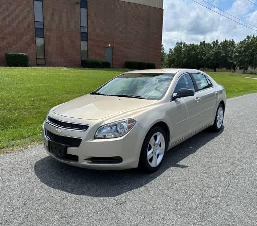 2012 Chevrolet Malibu LS 4dr Sedan Automatic — photo 1