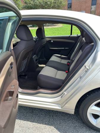 2012 Chevrolet Malibu LS 4dr Sedan Automatic — photo 10
