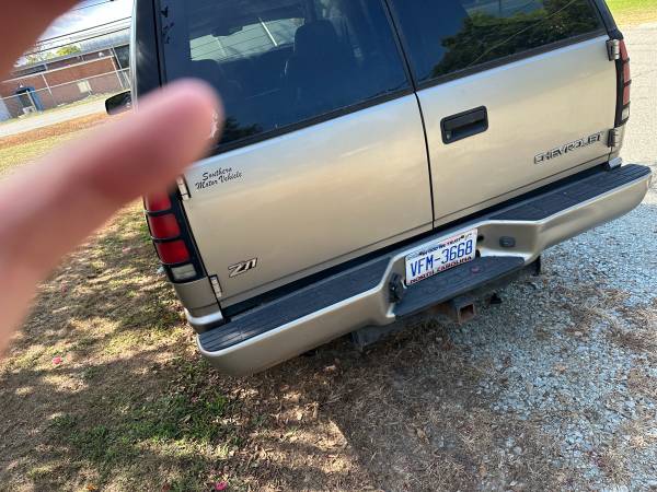 2000 Chevrolet Tahoe All New Base — photo 9