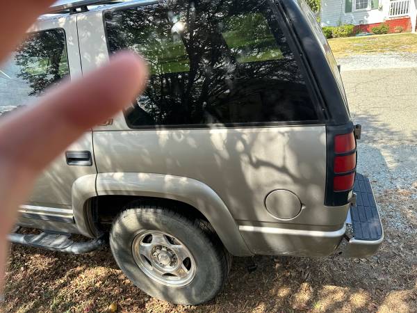 2000 Chevrolet Tahoe All New Base — photo 6