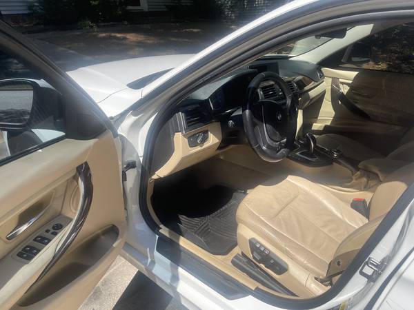 2014 BMW 328 i xDrive — photo 9