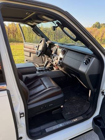 2015 Ford Expedition Platinum — photo 5