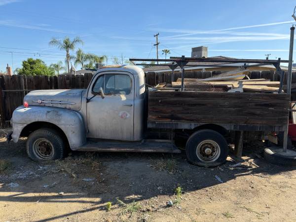 1952 Ford F3 Flatbed — photo 2