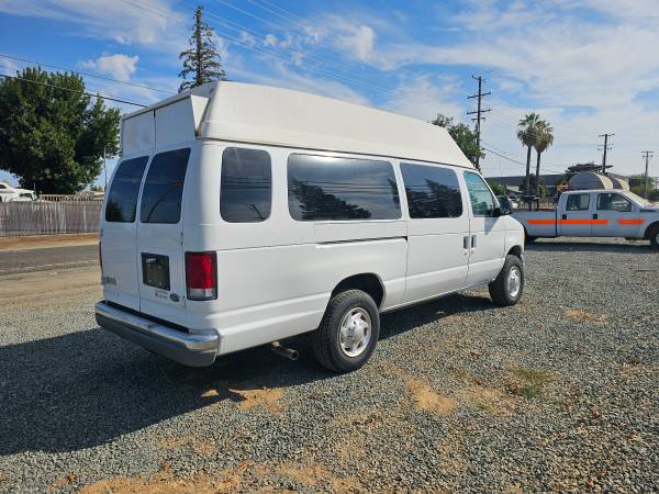 2001 Ford E-350 Super Duty Commercial — photo 4