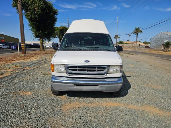 2001 Ford E-350 Super Duty Commercial — photo 5