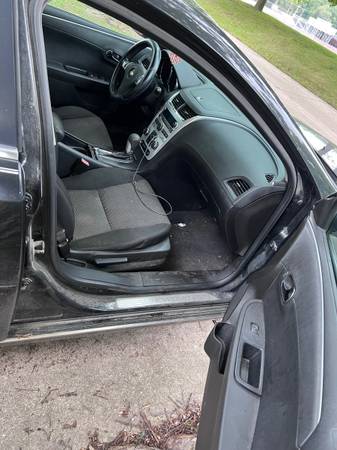 2012 Chevrolet Malibu LS 4dr Sedan Automatic — photo 7