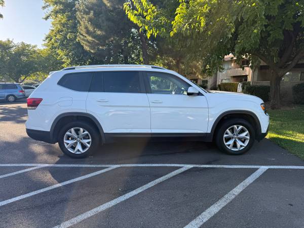 2018 Volkswagen Atlas V6 SE — photo 1