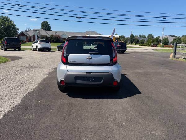 2014 KIA Soul ! 4dr Hatchback Automatic — photo 4