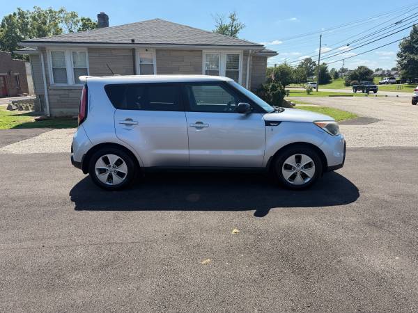 2014 KIA Soul ! 4dr Hatchback Automatic — photo 6