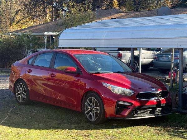 2019 KIA Forts Gt — photo 2