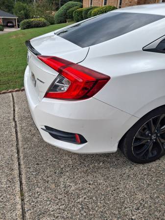 2019 Honda Civic Sport — photo 8