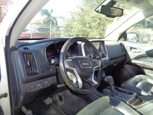 2015 GMC Canyon SLT 4x4 Crew Cab 5 ft. box 128.3 in. WB Automatic — photo 4