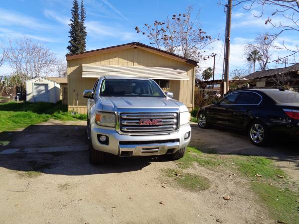 2015 GMC Canyon SLT 4x4 Crew Cab 5 ft. box 128.3 in. WB Automatic — photo 2