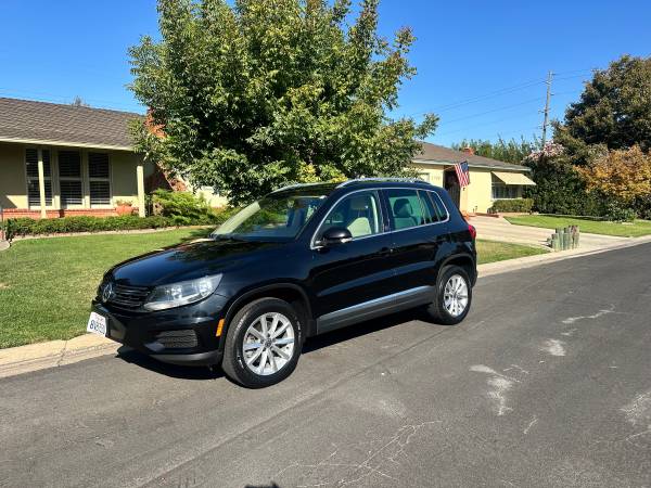 2017 Volkswagen Tiguan 2.0T Wolfsburg Edition 4dr Front-wheel Drive Automatic — photo 1