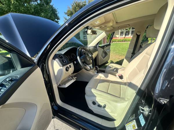 2017 Volkswagen Tiguan 2.0T Wolfsburg Edition 4dr Front-wheel Drive Automatic — photo 7