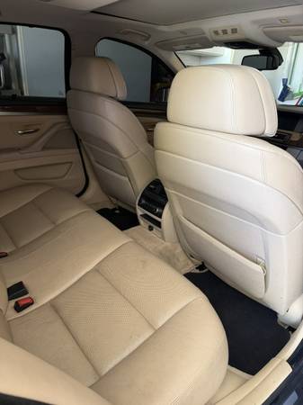 2012 BMW Series 535i — photo 9