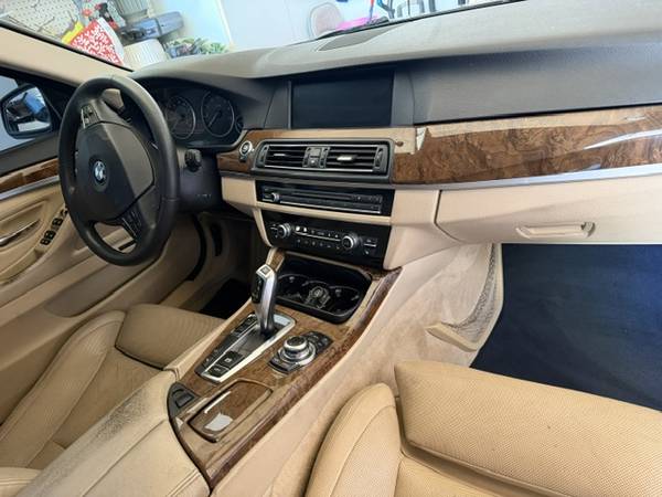 2012 BMW Series 535i — photo 10