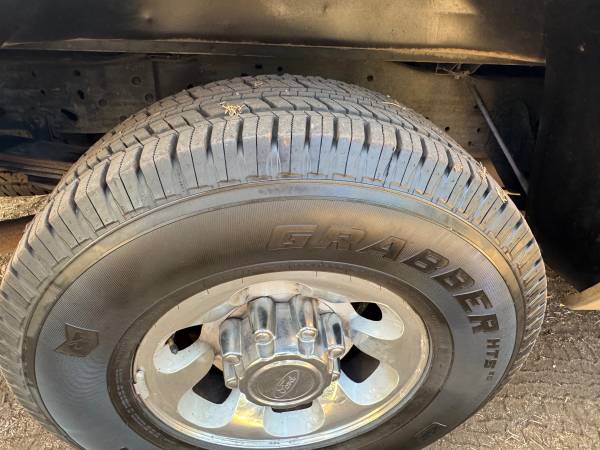 1999 Ford E 350 Super Duty XL Wagon Automatic — photo 8