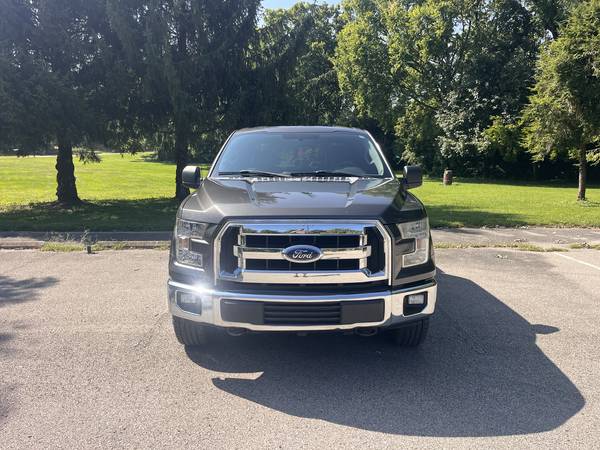 2017 Ford F-150 XLT — photo 2