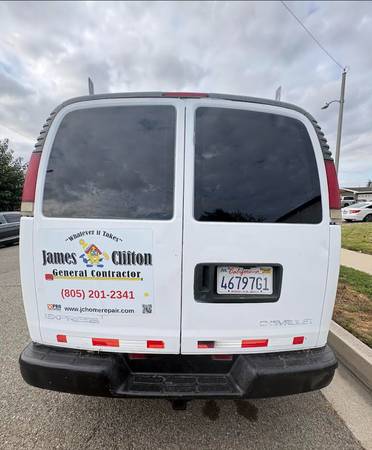 1999 Chevrolet Van — photo 2