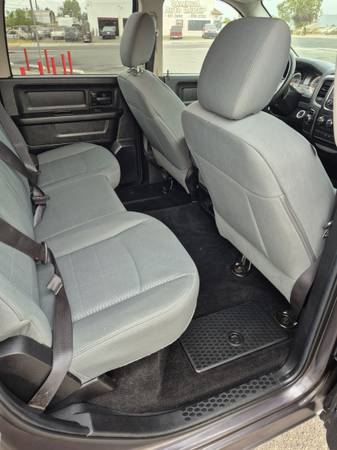 2015 RAM 1500 Express 4x4 Quad Cab 140 in. WB Automatic — photo 4