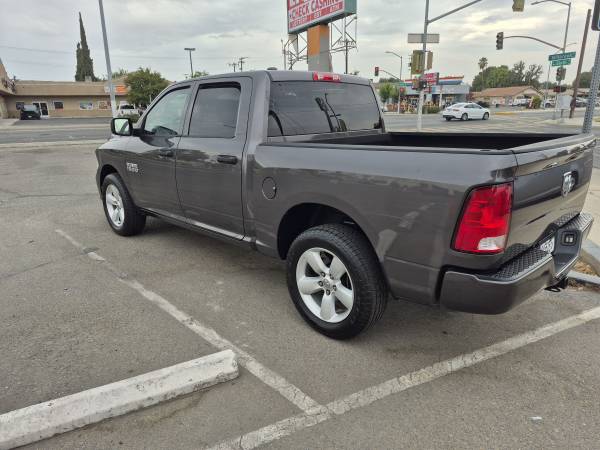 2015 RAM 1500 Express 4x4 Quad Cab 140 in. WB Automatic — photo 7
