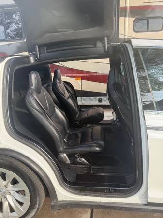 2017 Tesla Model X 75D 4dr Sport Utility Automatic — photo 3