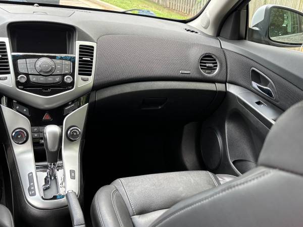 2014 Chevrolet Cruze Diesel 4dr Sedan Automatic — photo 6
