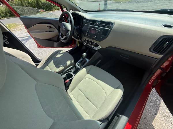 2014 KIA RIO LX 4dr Sedan Manual — photo 6