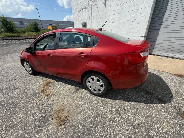2014 KIA RIO LX 4dr Sedan Manual — photo 3