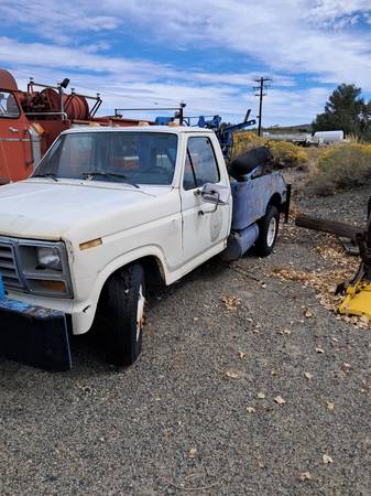 1982 Ford Tow Truck — photo 2