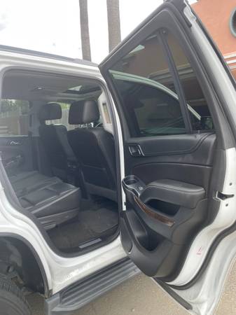 2017 Chevrolet Tahoe LT — photo 8
