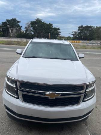 2017 Chevrolet Tahoe LT — photo 2