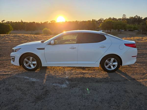 2015 KIA Optima LX 4dr Sedan Automatic — photo 10