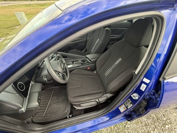 2024 Hyundai Elantra SEL — photo 3