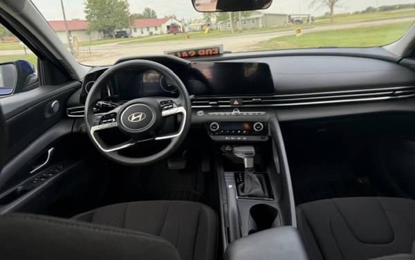 2024 Hyundai Elantra SEL — photo 6