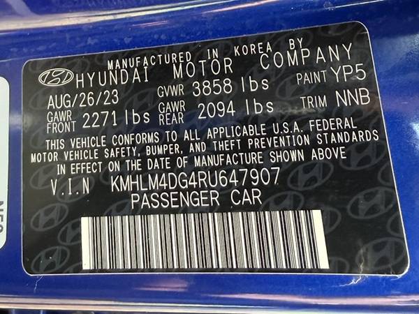 2024 Hyundai Elantra SEL — photo 1