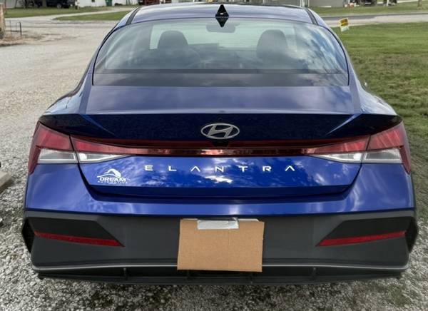 2024 Hyundai Elantra SEL — photo 2