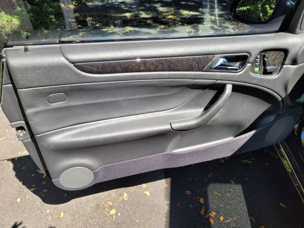 2001 Mercedes-Benz CLK-Class Base — photo 8