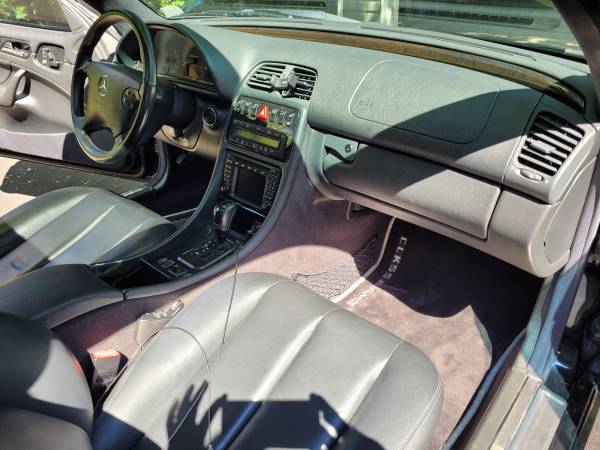 2001 Mercedes-Benz CLK-Class Base — photo 2