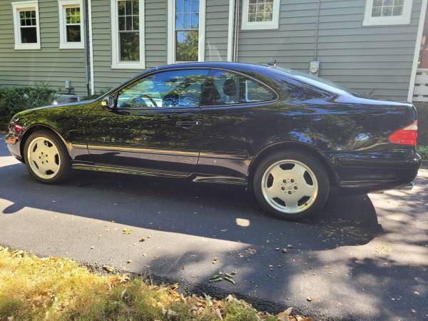 2001 Mercedes-Benz CLK-Class Base — photo 1