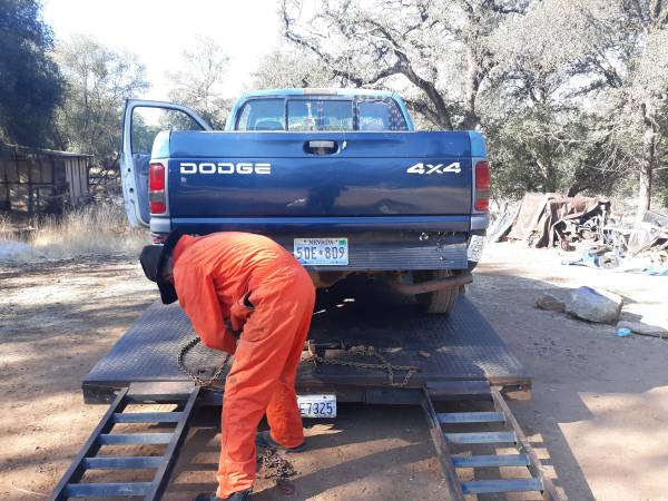 1994 Dodge RAM 1500 LT 2dr Standard Cab SB — photo 3