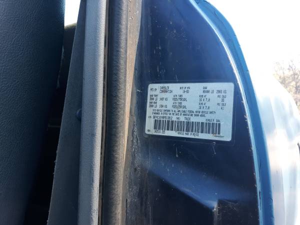 1994 Dodge RAM 1500 LT 2dr Standard Cab SB — photo 2